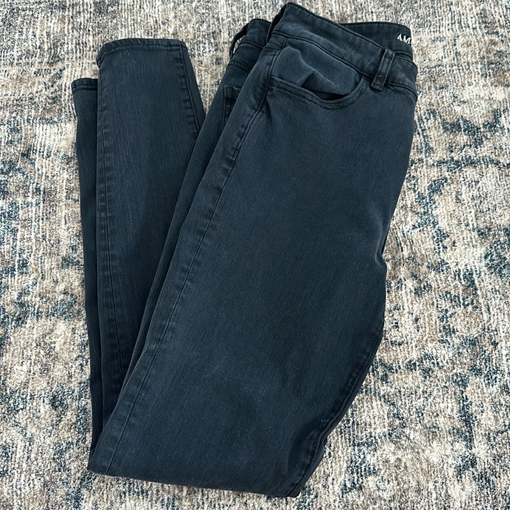 American Eagle Black Skinny Jeans - Super Stretch
